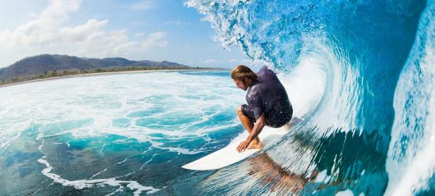 开云下载-冷门与传奇之夜，马来西亚队轻取日本队，安赛龙点燃赛场
