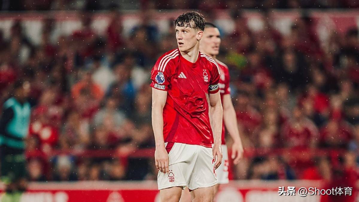 热那亚后卫因伤缺席关键比赛,球队防线受损的简单介绍 热那亚后卫因伤缺席关键比赛,球队防线受损的简单介绍