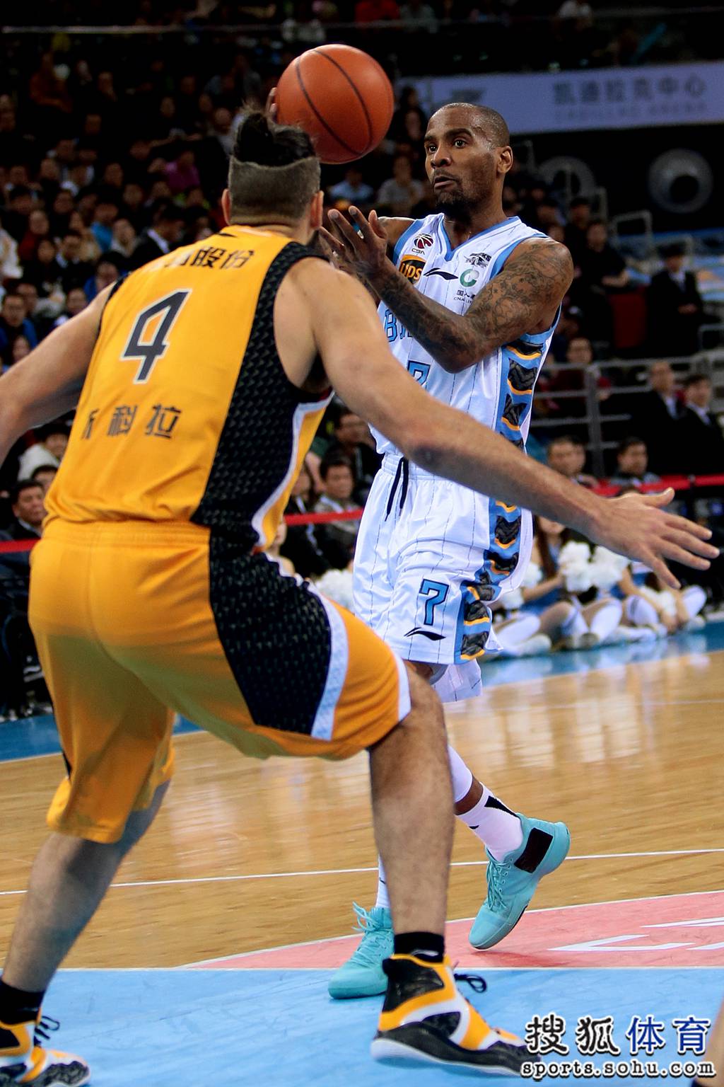 墨西哥男篮碾压魔术，汉密尔顿打破历史纪录