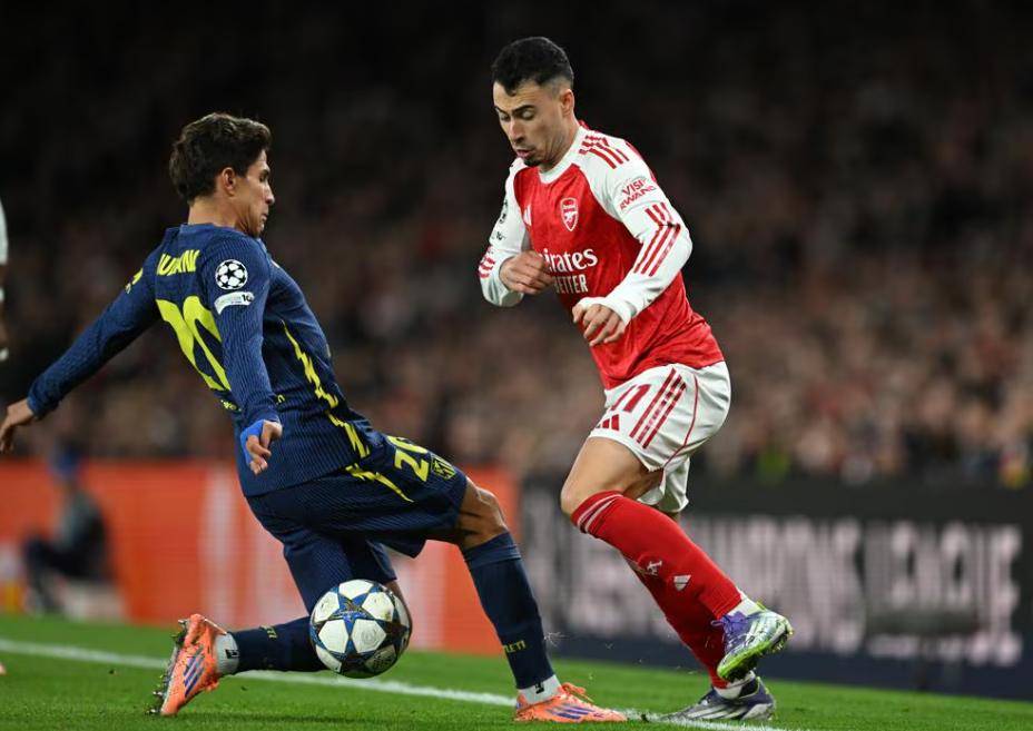 曼城逼平马德里竞技，争分夺秒全力奋战的简单介绍