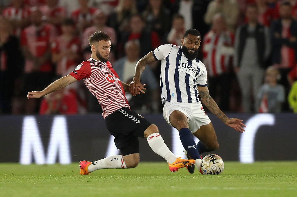 南安普顿主场击败埃弗顿,豪取三分 南安普顿主场击败埃弗顿,豪取三分