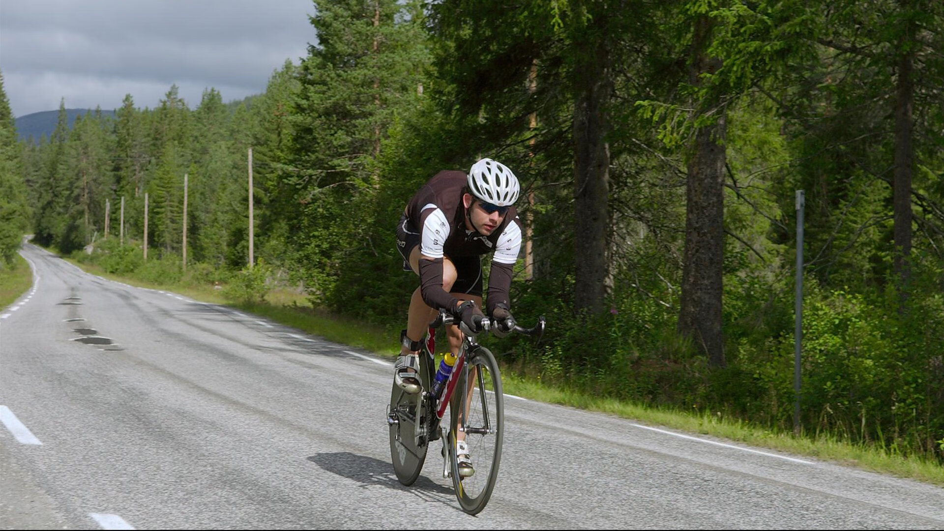 苏亚雷斯掌控比赛走势，威尔士速胜突尼斯展现战术智慧