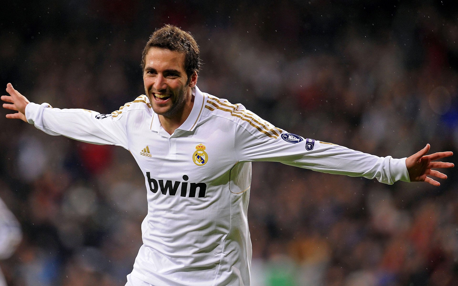 南美利刃刺穿高地迷雾，劳塔罗一锤定音，巴西轻取苏格兰的背后